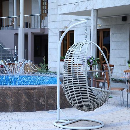 Aratta Hotel Арґаванд Екстер'єр фото